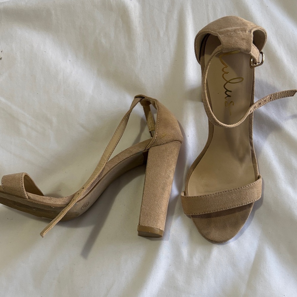 Lulu's Chic Tan Suede Heels